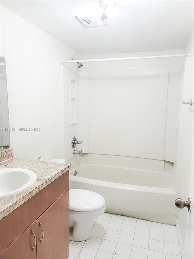 Building Photo - 6900 SW 39th St