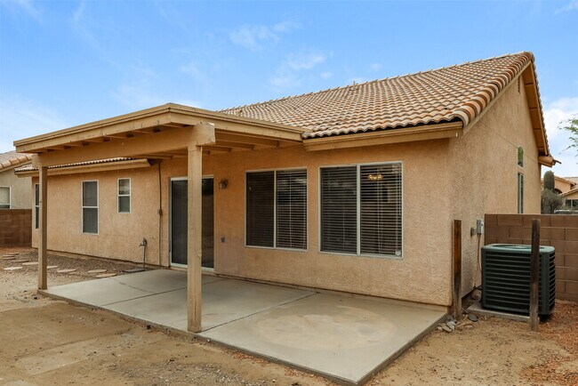 Building Photo - 7519 W Summer Sky Dr