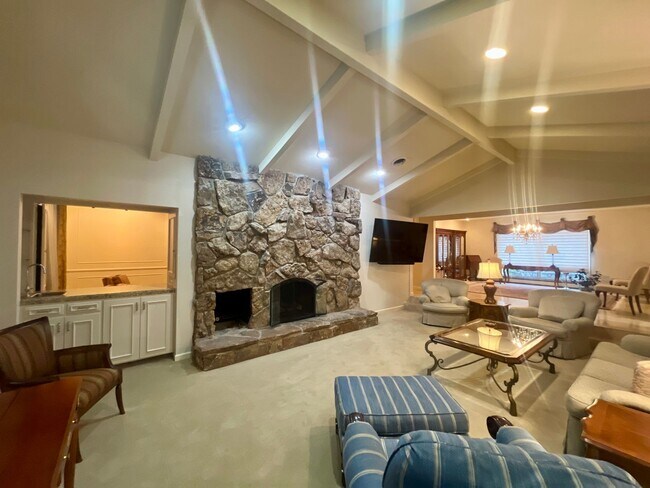 Building Photo - Gorgeous 4 bed 5 bath Luxury rental in Cherry Hills Village!