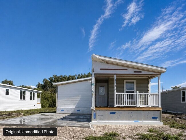 Building Photo - 5042 W Sawgrass Dr