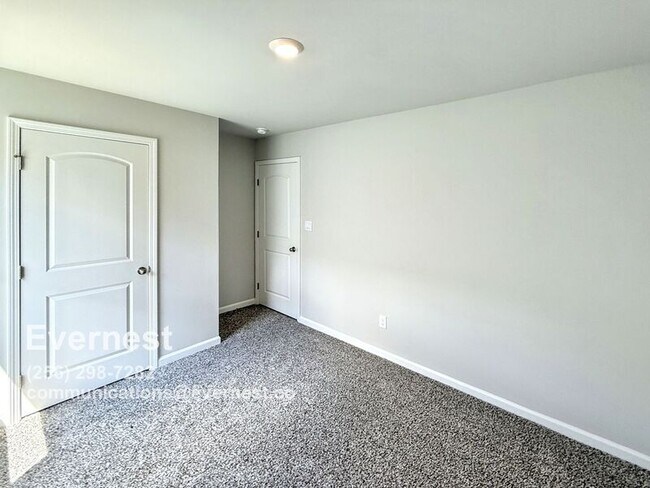 Building Photo - 18864 Wicklow Cir