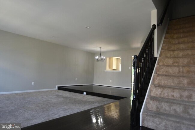 Building Photo - 20180 Hardwood Terrace