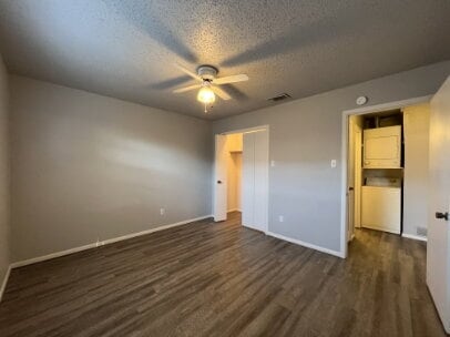 Building Photo - "Charming 2-Bed Retreat with 950 Sq Ft of Comfort in Lubbock!"
