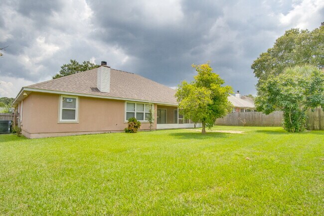 Building Photo - “Celebrate the Season! 4BR Cantonment Home...