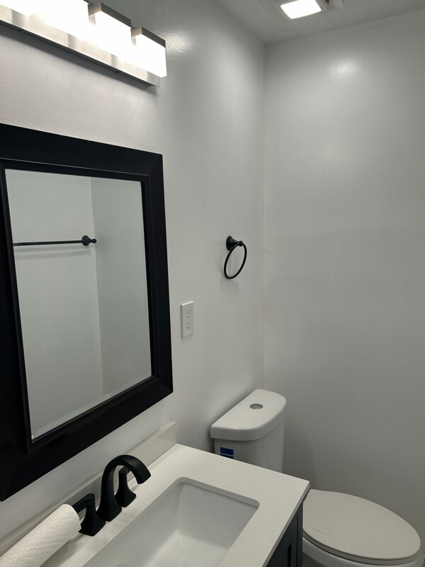 Building Photo - 5313 Flanders Ave