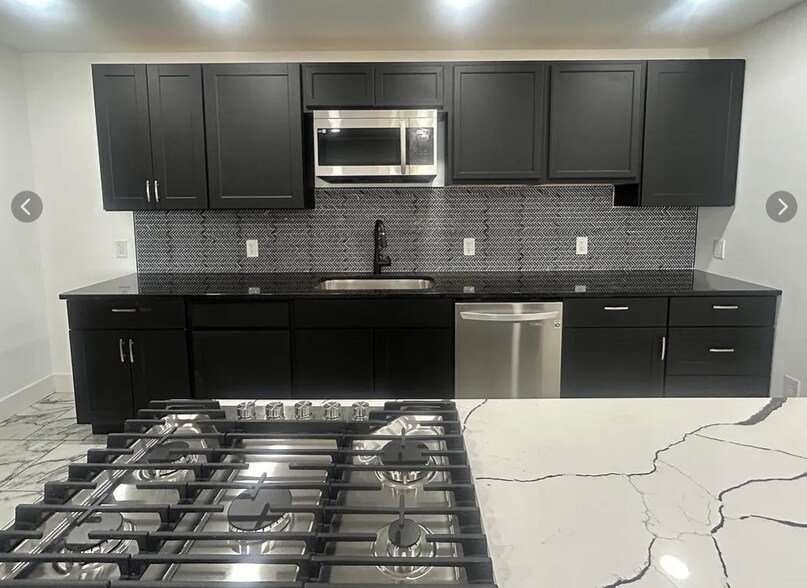 Building Photo - 94 Walnut St