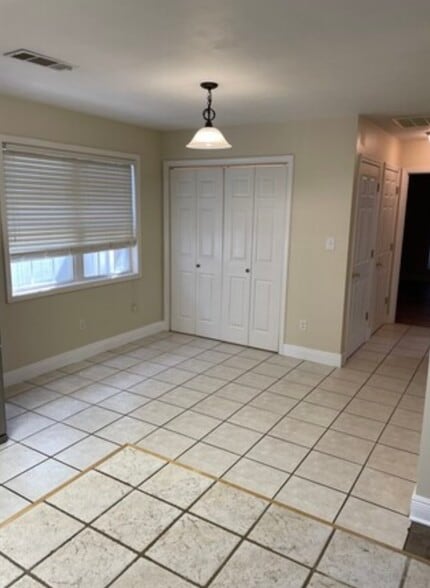 Building Photo - 101 Westchase Dr