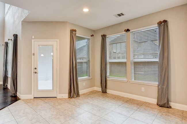 Building Photo - 27714 Dalton Bluff Ct