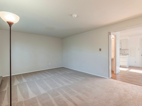 Building Photo - 248 Surrey Ct