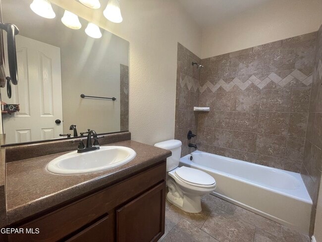 Building Photo - 11726 Dos Palmas Dr