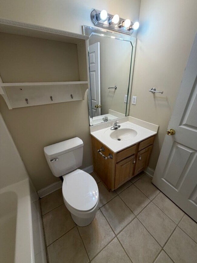 Building Photo - Charming Bonaire Home with Workshop, Privacy Fence & Spacious Layout!