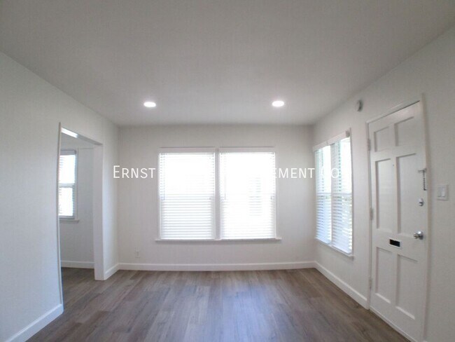 Building Photo - 4531 N Banner Dr