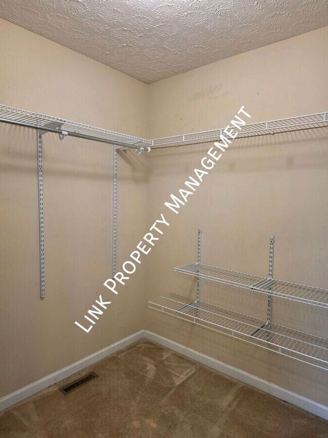 Building Photo - 6383 Rim Crest Ln