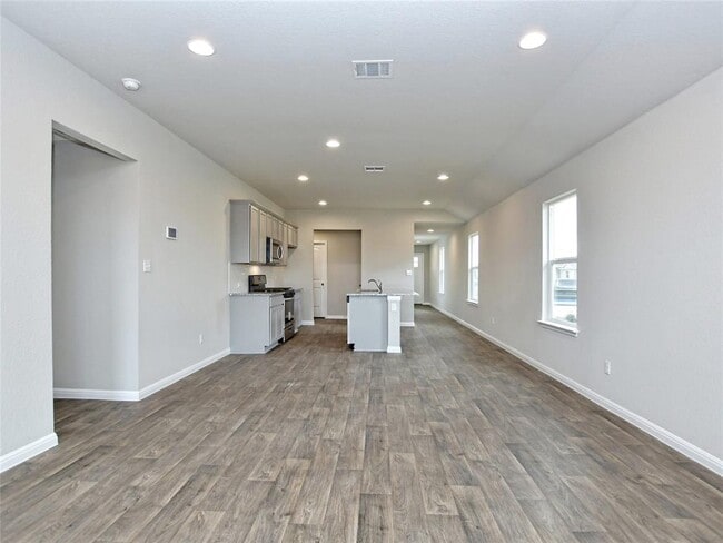 Building Photo - 708 Roaring Fork Ln