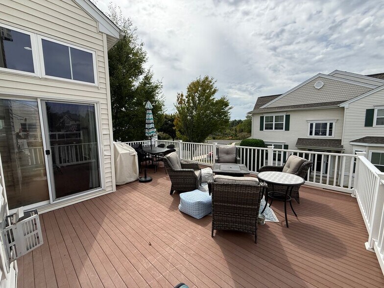 Building Photo - 240 Honey Hollow Ln