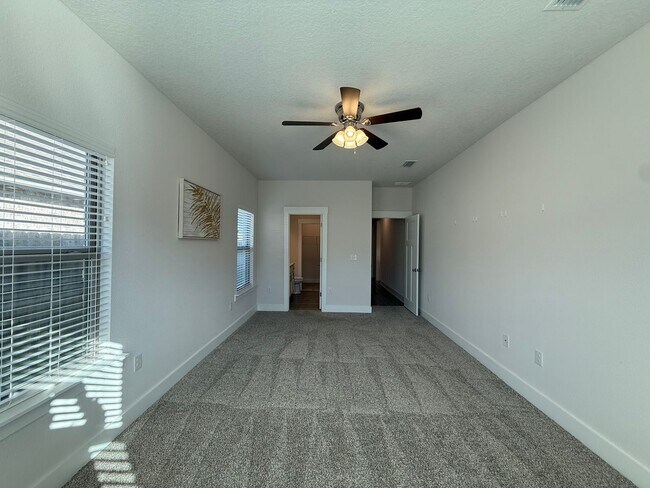 Building Photo - 6124 Cherry Hill Cir