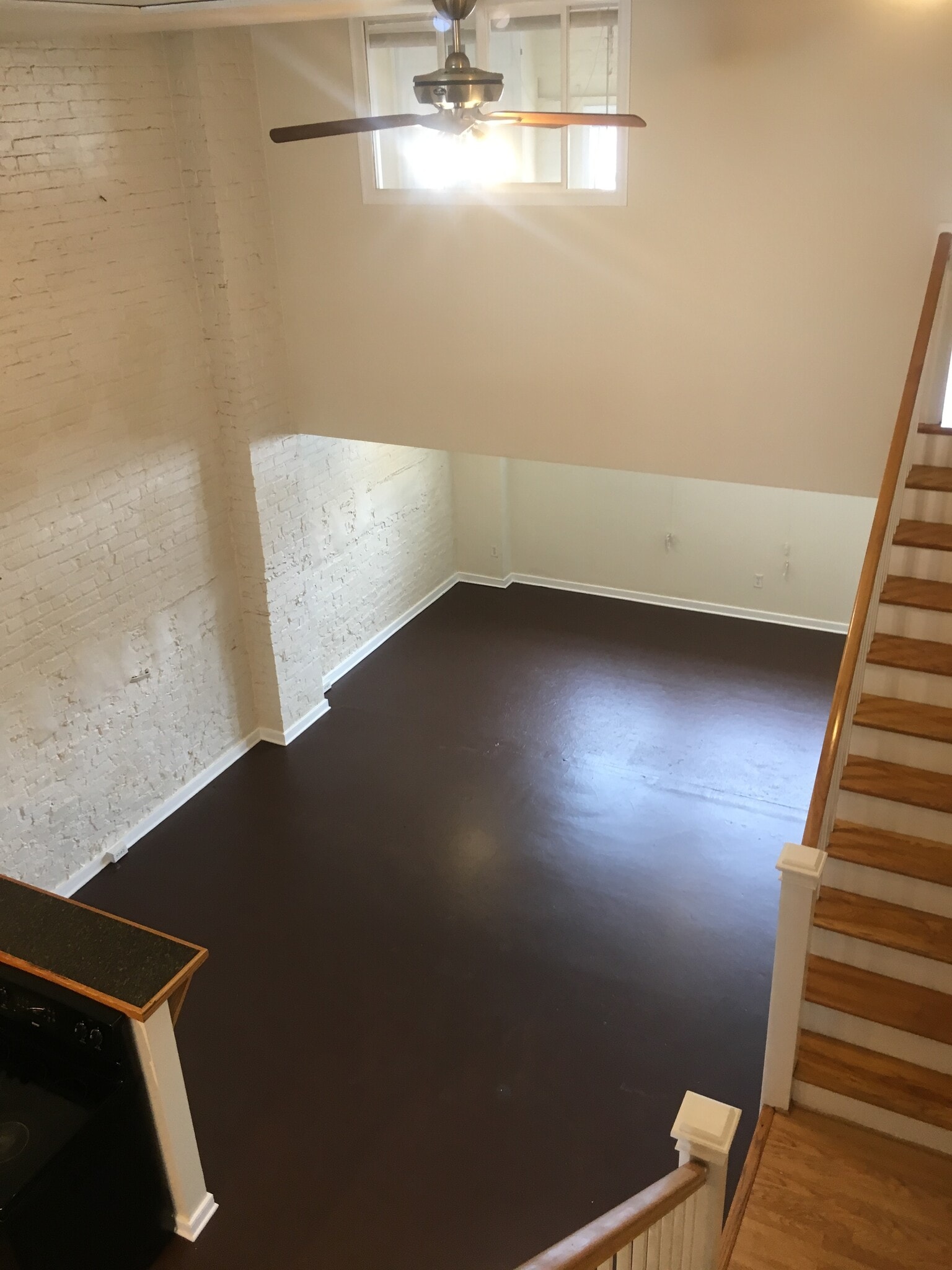 Building Photo - 310 N Laurel St