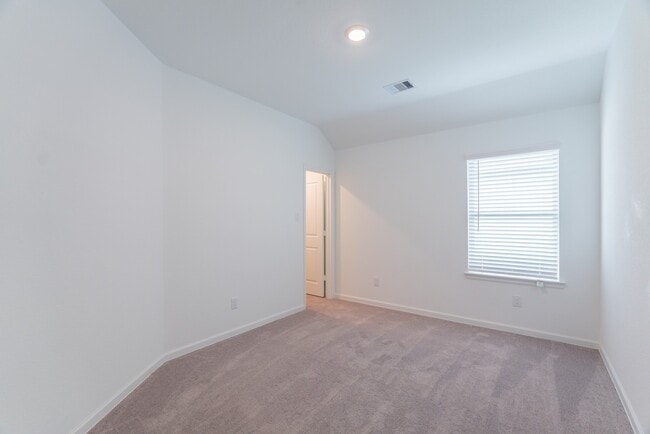 Building Photo - 546 Dry Fork Ln