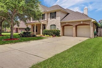 Building Photo - 2416 Spoonbill Dr