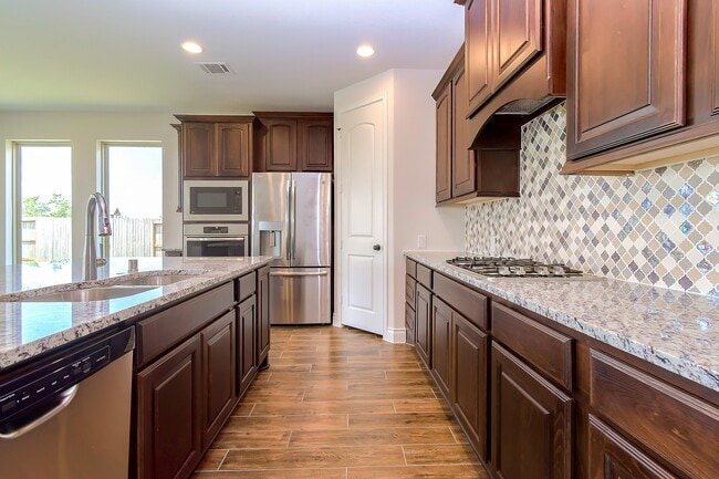 Building Photo - 3410 Willow Cres Ct