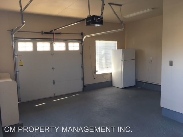 Building Photo - 1715 Foxworthy Ave