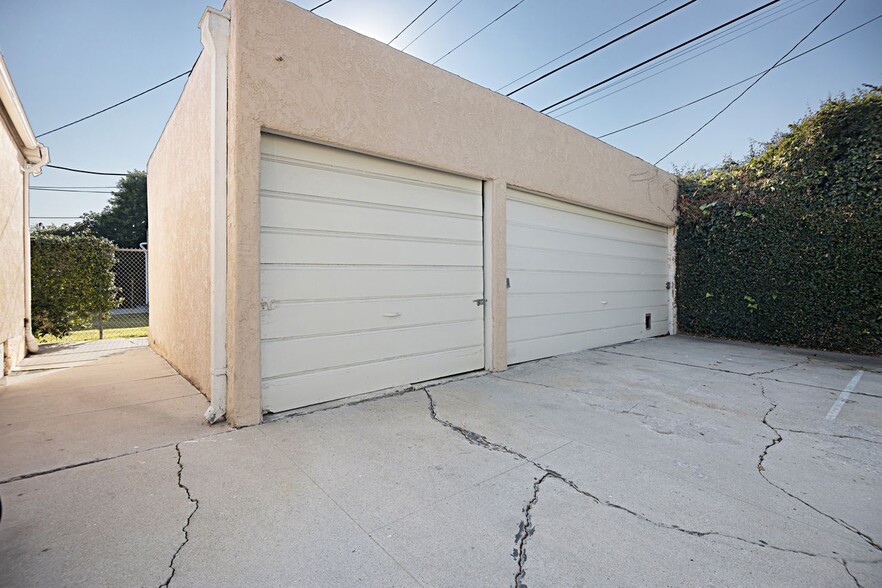 Building Photo - 853 N Citrus Ave