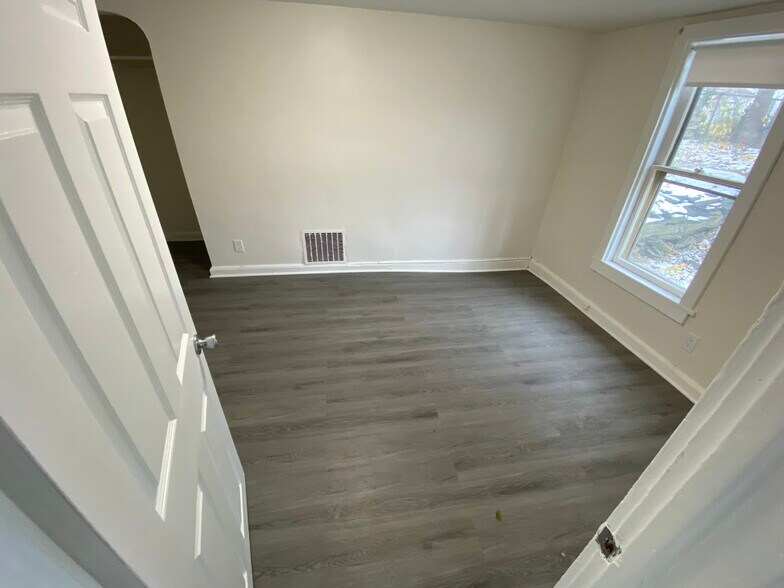 Building Photo - 98 Pennsylvania Ave