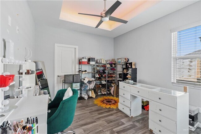 Building Photo - 13 Optimum E Dr