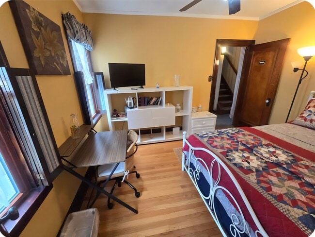 Building Photo - 437 S Craig Pl