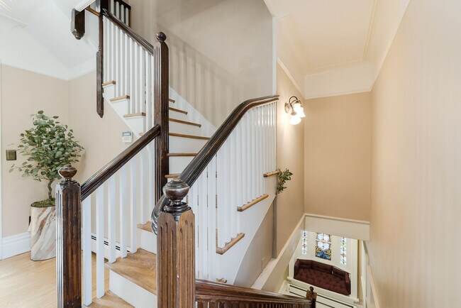 Building Photo - 64 Montebello Rd