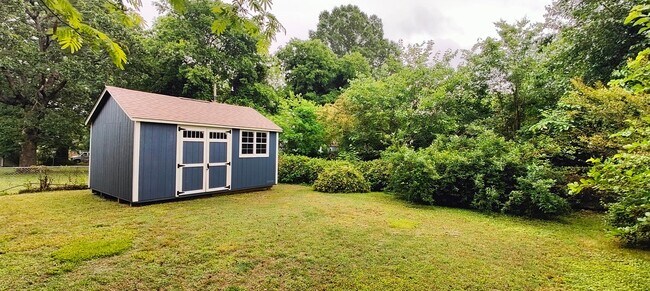 Building Photo - Renovated Brick home  near Forest Hill
