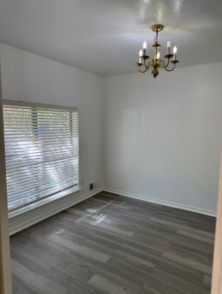 Building Photo - 7747 Dentcrest Dr