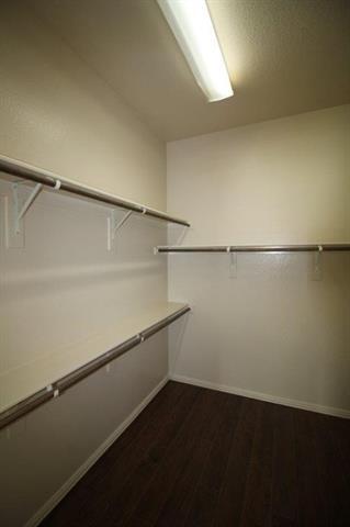Building Photo - 6613 Meadow Glen Dr