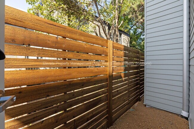 Building Photo - 1624 NW 17th St