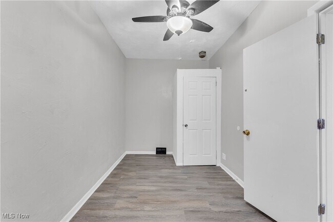 Building Photo - 14917 Darwin Ave