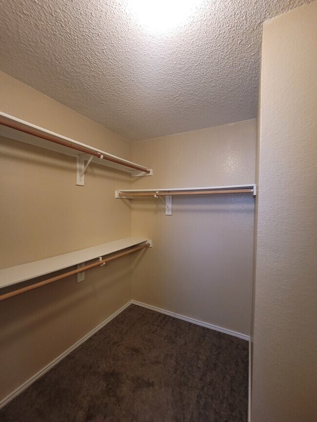 Building Photo - Cozy 3/2/2 in Fort Worth