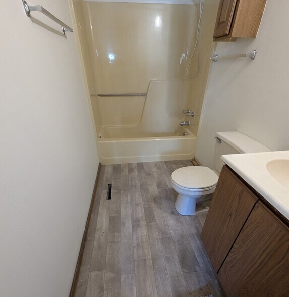 Bathroom - 1426 E 17th St