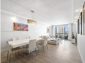 Building Photo - Fully renovated 2/2 in Sunny Isles Beach