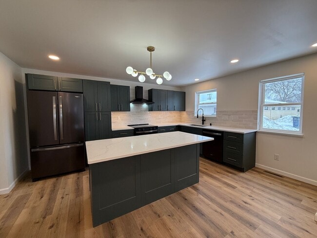 Building Photo - All new 3 bed / 2 bath home in wonderful West Salem neighborhood with garage!