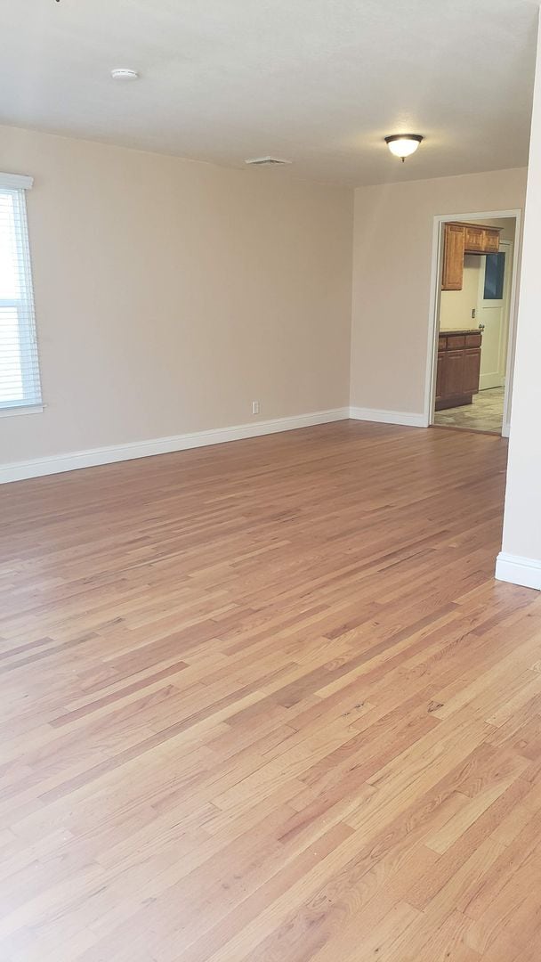 Building Photo - 3110 Oak St