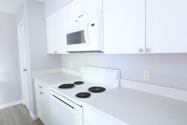 Building Photo - 4624 W Orange St