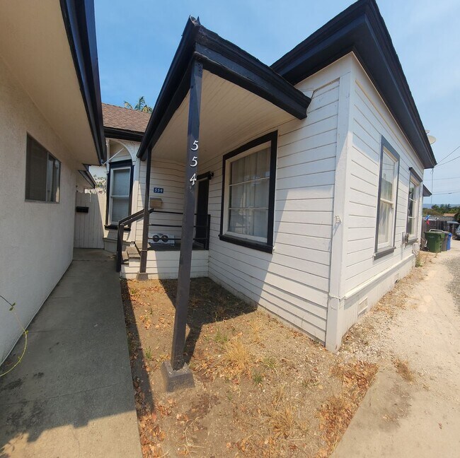 Building Photo - 556-556 Foothill Blvd