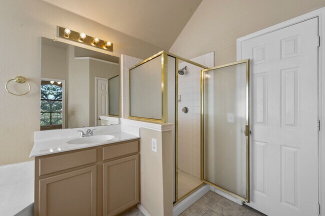 Building Photo - Spacious 4 Bedroom Home in Plano ISD Located in Bristol Pointe Estates.