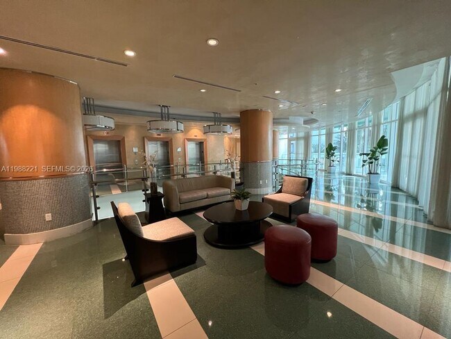 Building Photo - 218 SE 14th St