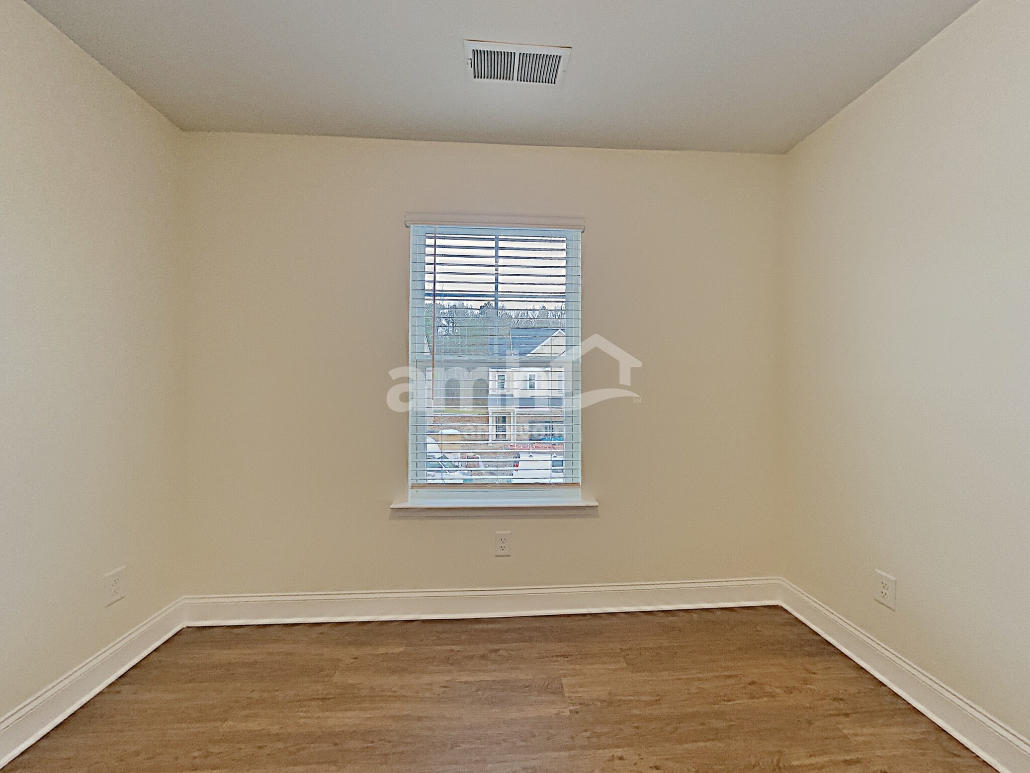 Building Photo - 584 Woodall Rd