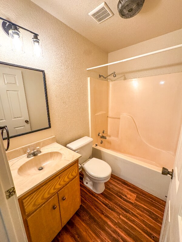 Building Photo - 207 Betty Jane Ln