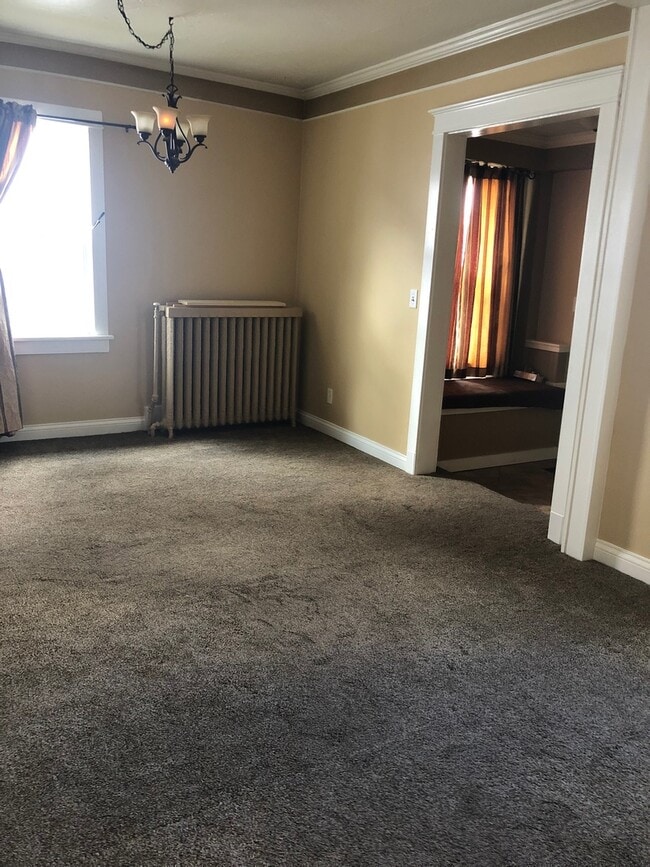 Building Photo - Beautiful 2 bedroom 2 bath stand- alone home