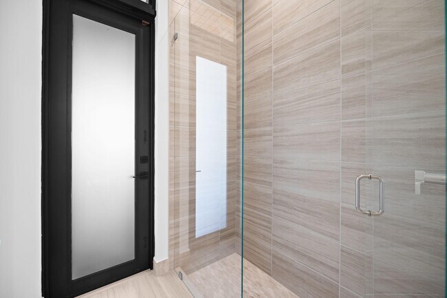 Building Photo - 5735 SW 104th Terrace