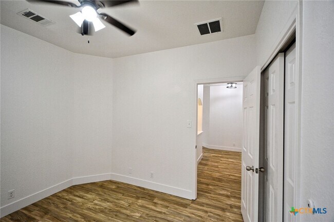 Building Photo - 2539 Fayette Dr