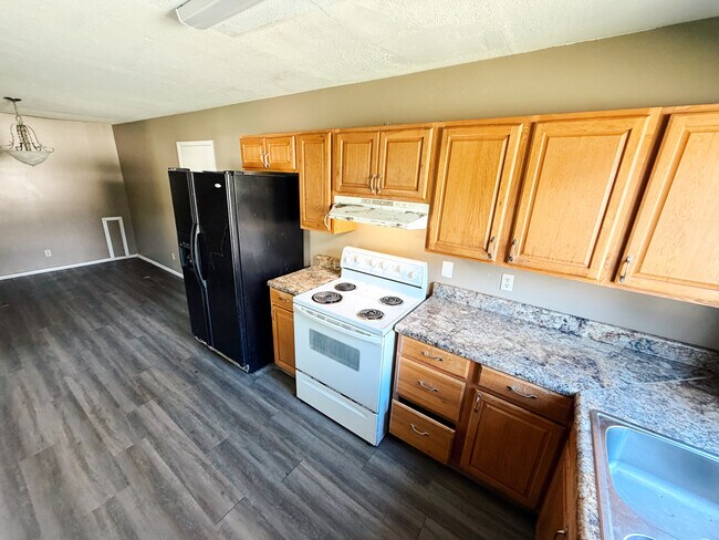 Building Photo - 501 Wynhurst Ct